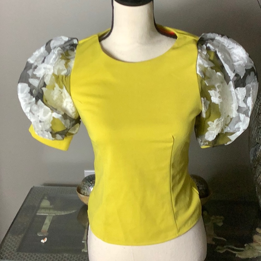 Women's Size S Xtaren’s Small Puff Sleeves Short Sleeve Floral Sleeves M…